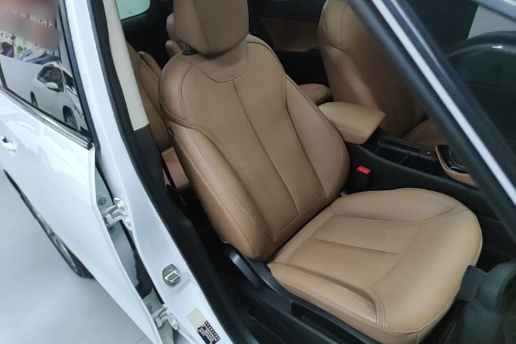 Used Buick GL6 2021 323T Mild Hybrid Connect Luxury Model Right Front Seat