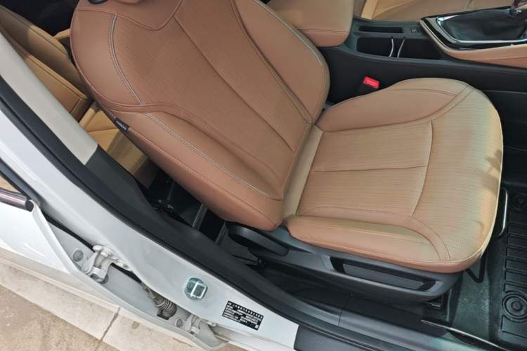 Used Buick GL6 2021 323T Mild Hybrid Connect Luxury Model Right Front Seat
