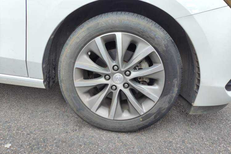 Used Buick GL6 2021 323T Mild Hybrid Connect Luxury Model Right Front Wheel Hub