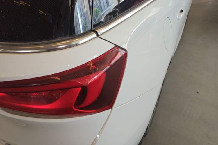 Used Buick GL6 2021 323T Mild Hybrid Connect Luxury Model Right Rear Taillight