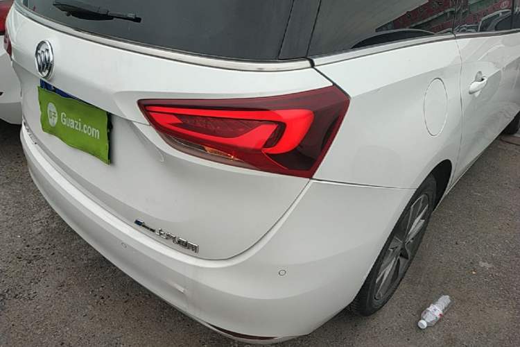 Used Buick GL6 2021 323T Mild Hybrid Connect Luxury Model Right Rear Taillight