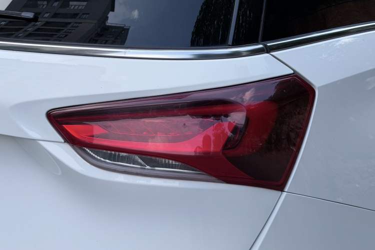 Used Buick GL6 2021 323T Mild Hybrid Connect Luxury Model Right Rear Taillight
