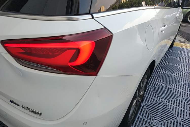 Used Buick GL6 2021 323T Mild Hybrid Connect Prestige Model Right Rear Taillight