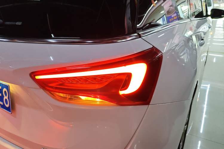 Used Buick GL6 2021 323T Mild Hybrid Connect Luxury Model Right Rear Taillight