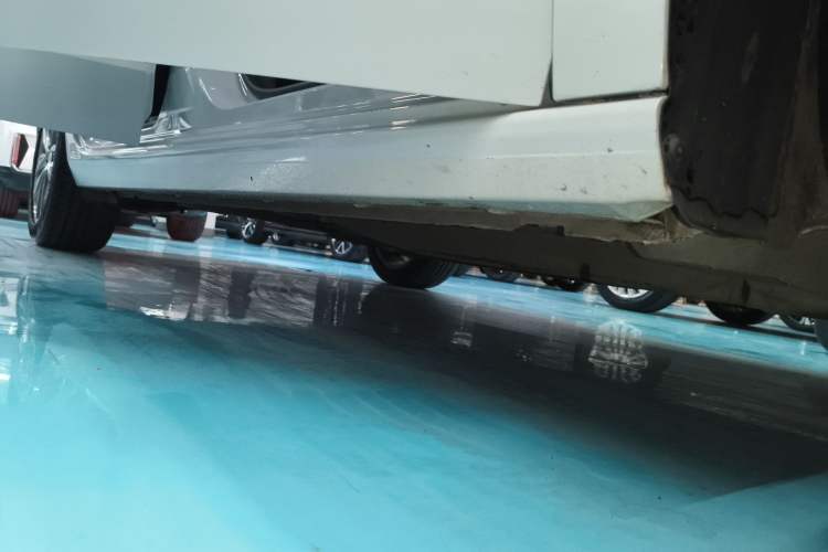 Used Buick GL6 2021 323T Mild Hybrid Connect Luxury Model Right Side Sill