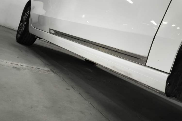 Used Buick GL6 2021 323T Mild Hybrid Connect Prestige Model Right Side Sill