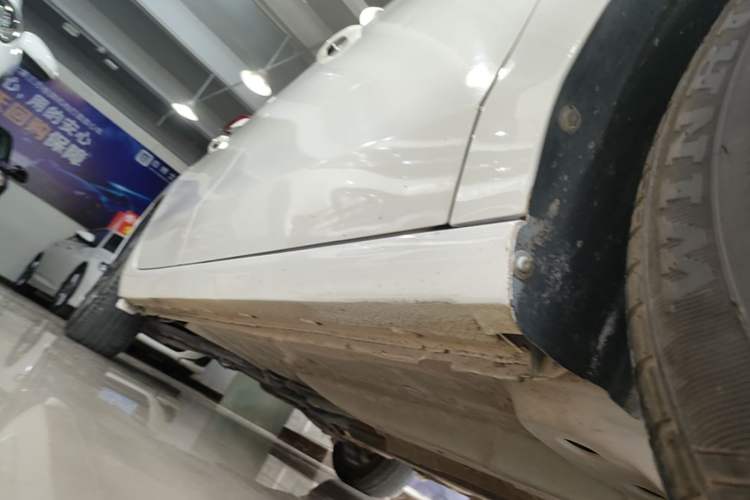 Used Buick GL6 2021 323T Mild Hybrid Connect Luxury Model Right Side Sill