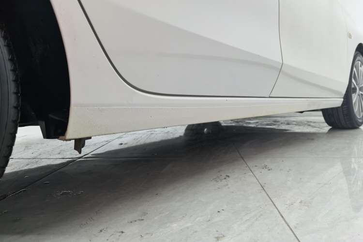 Used Buick GL6 2021 323T Mild Hybrid Connect Luxury Model Right Side Sill