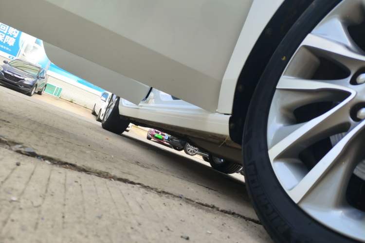 Used Buick GL6 2021 323T Mild Hybrid Connect Luxury Model Right Side Sill