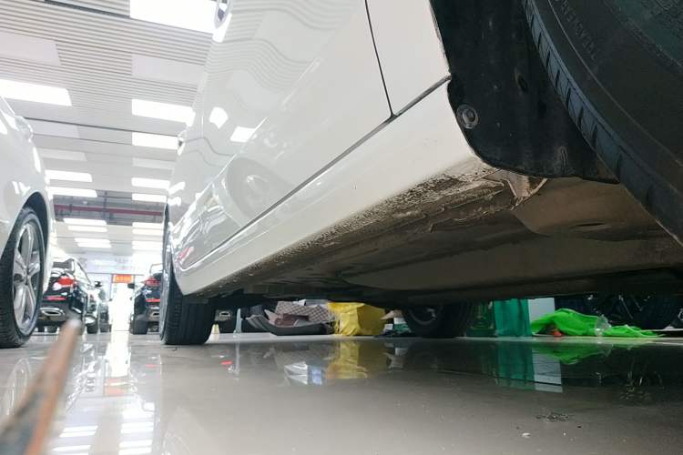 Used Buick GL6 2021 323T Mild Hybrid Connect Luxury Model Right Side Sill