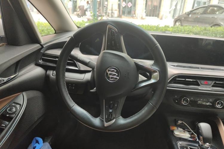 Used Buick GL6 2021 323T Mild Hybrid Connect Luxury Model Steering Wheel