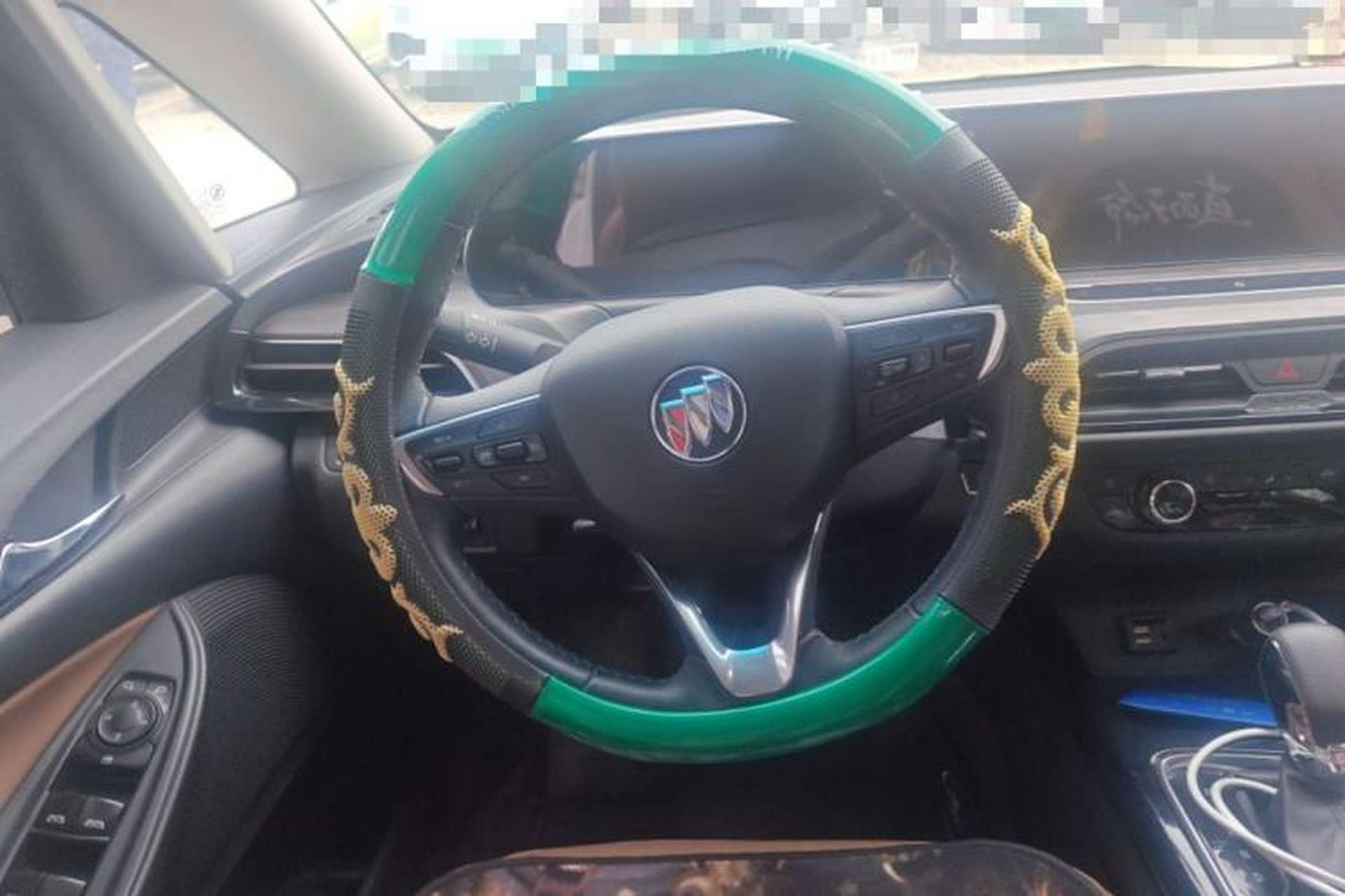Used Buick GL6 2021 323T Mild Hybrid Connect Luxury Model Steering Wheel