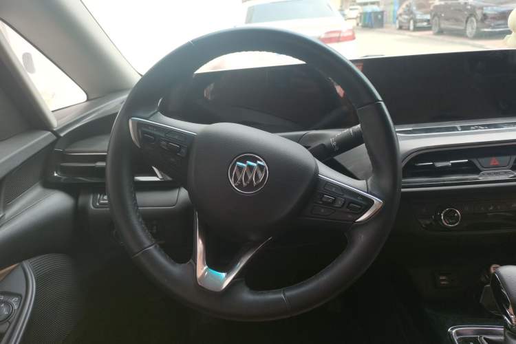 Used Buick GL6 2021 323T Mild Hybrid Connect Luxury Model Steering Wheel