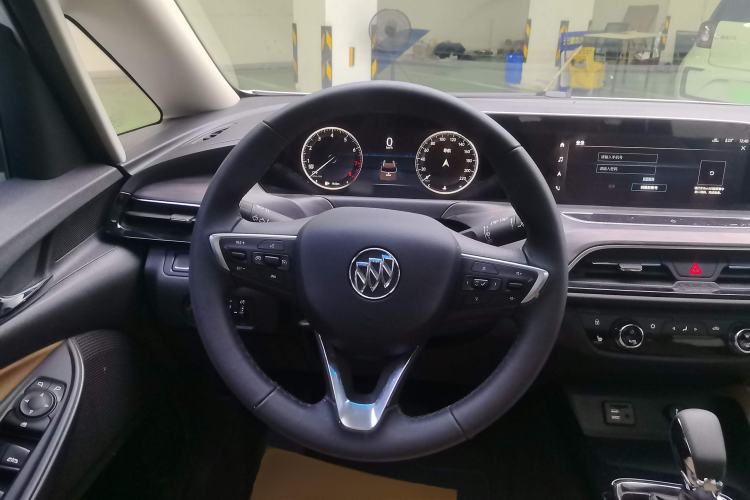 Used Buick GL6 2021 323T Mild Hybrid Connect Luxury Model Steering Wheel