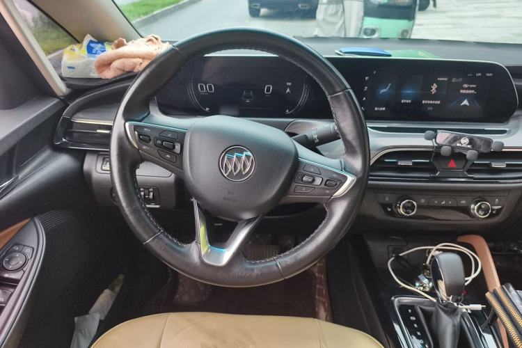 Used Buick GL6 2021 323T Mild Hybrid Connect Luxury Model Steering Wheel