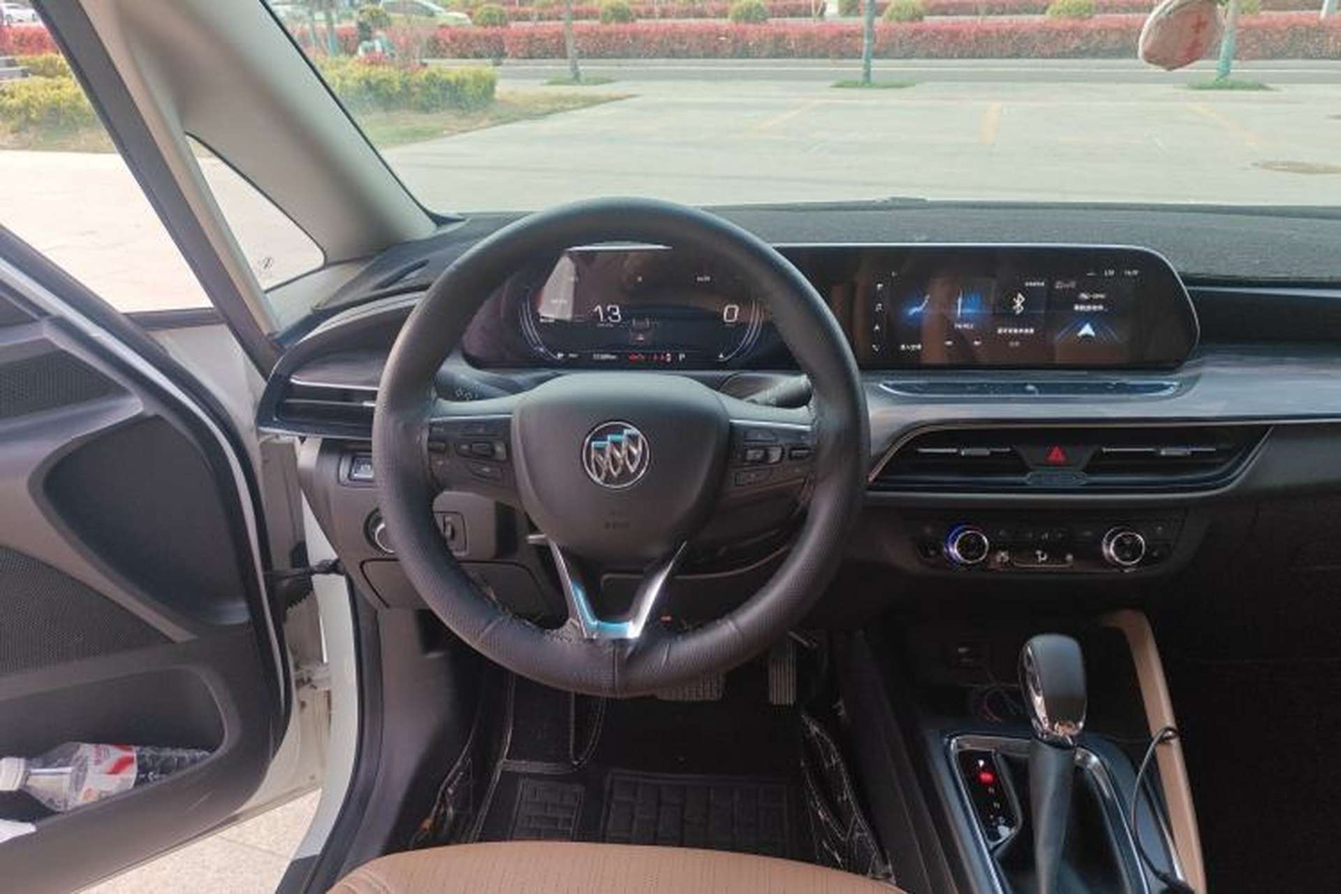 Used Buick GL6 2021 323T Mild Hybrid Connect Luxury Model Steering Wheel