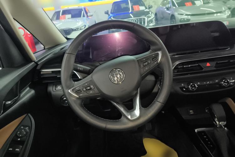 Used Buick GL6 2021 323T Mild Hybrid Connect Prestige Model Steering Wheel