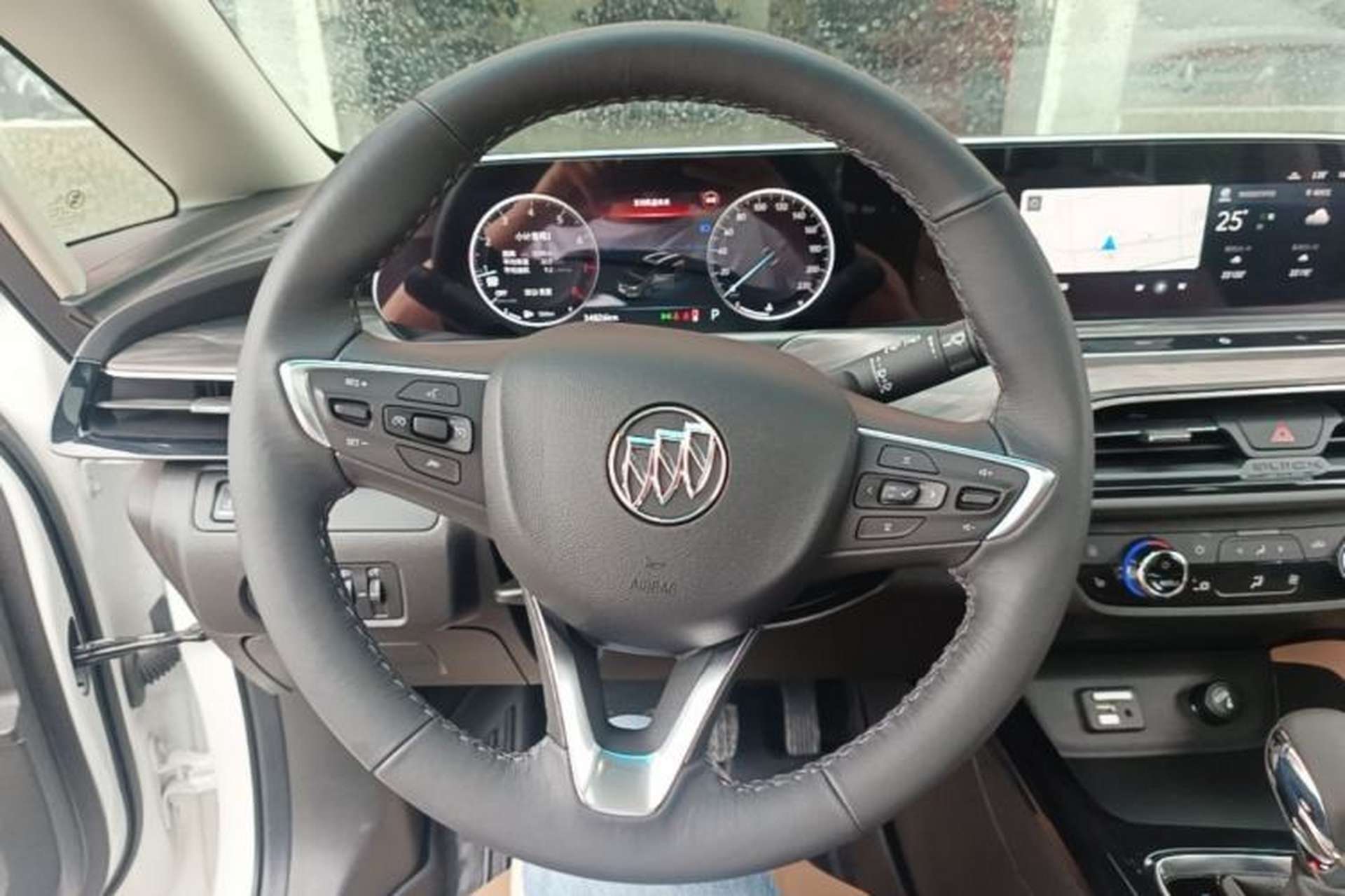 Used Buick GL6 2021 323T Mild Hybrid Connect Luxury Model Steering Wheel