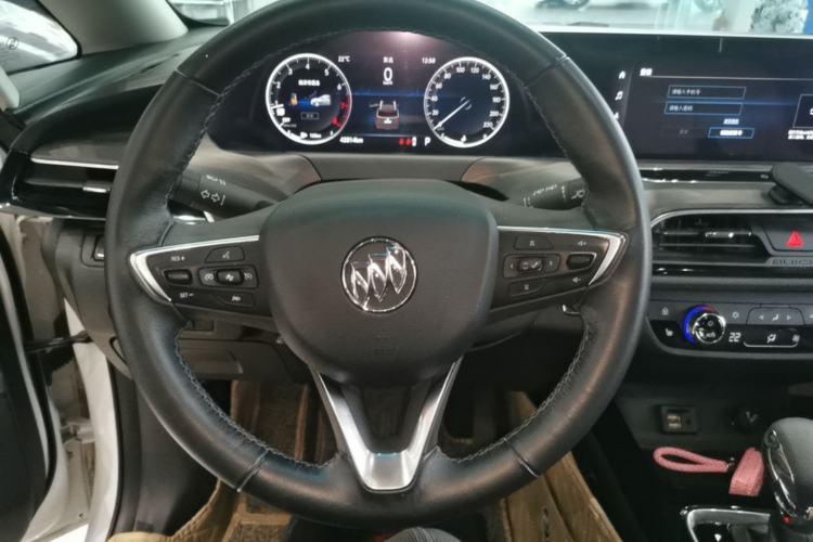 Used Buick GL6 2021 323T Mild Hybrid Connect Prestige Model Steering Wheel