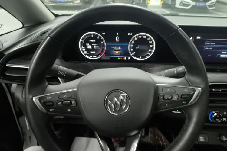 Used Buick GL6 2021 323T Mild Hybrid Connect Luxury Model Steering Wheel
