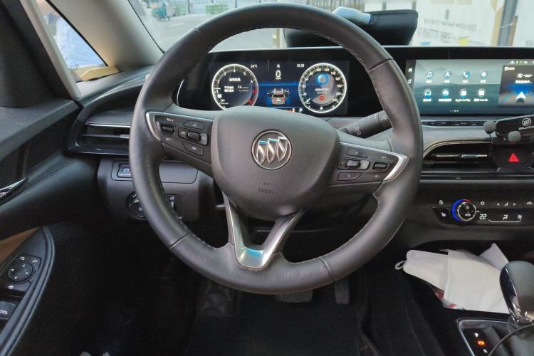 Used Buick GL6 2021 323T Mild Hybrid Connect Luxury Model Steering Wheel