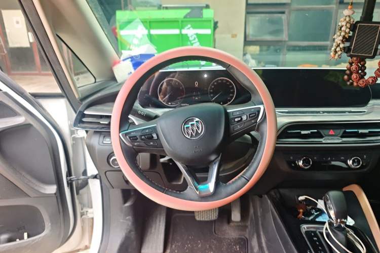 Used Buick GL6 2021 323T Mild Hybrid Connect Luxury Model Steering Wheel