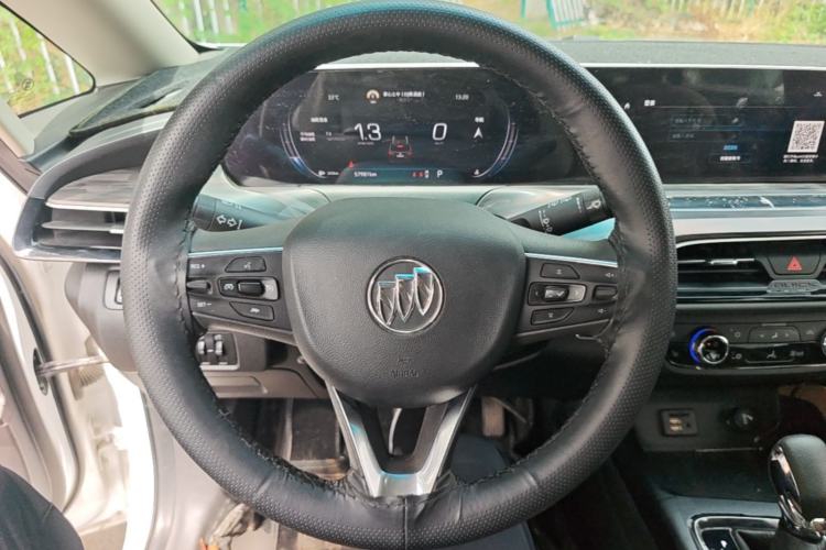 Used Buick GL6 2021 323T Mild Hybrid Connect Luxury Model Steering Wheel