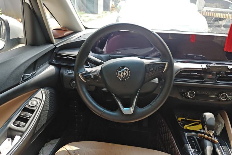 Used Buick GL6 2021 323T Mild Hybrid Connect Luxury Model Steering Wheel