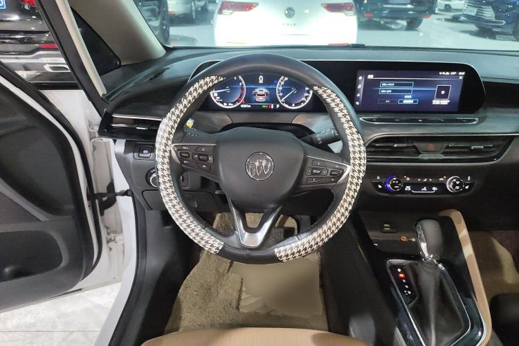 Used Buick GL6 2021 323T Mild Hybrid Connect Luxury Model Steering Wheel