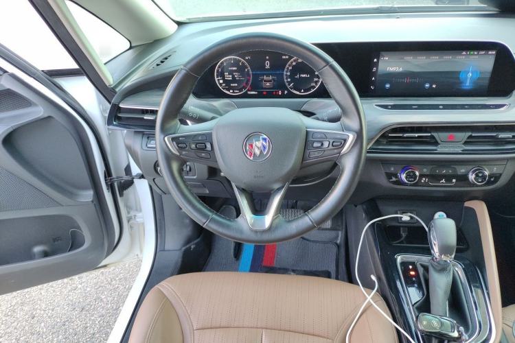 Used Buick GL6 2021 323T Mild Hybrid Connect Luxury Model Steering Wheel