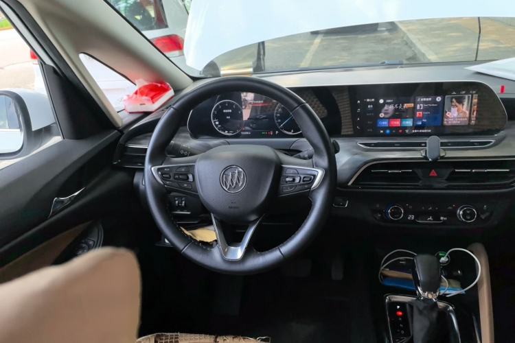 Used Buick GL6 2021 323T Mild Hybrid Connect Luxury Model Steering Wheel
