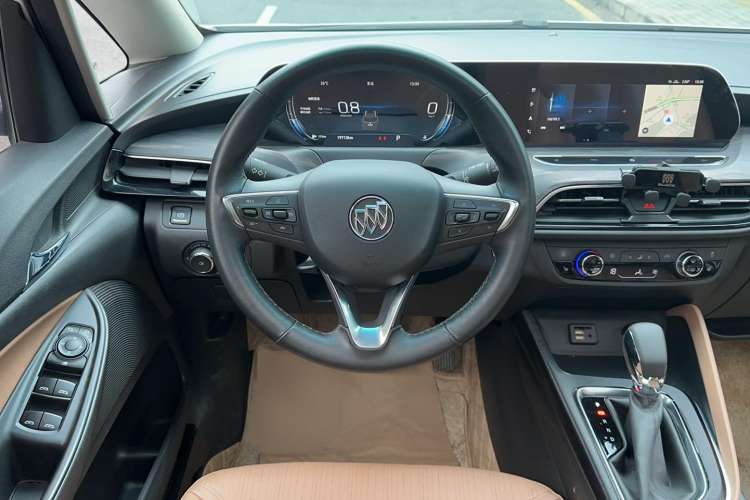 Used Buick GL6 2021 323T Mild Hybrid Connect Luxury Model Steering Wheel