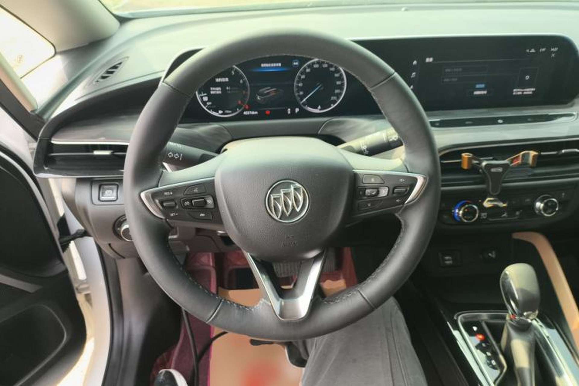 Used Buick GL6 2021 323T Mild Hybrid Connect Luxury Model Steering Wheel