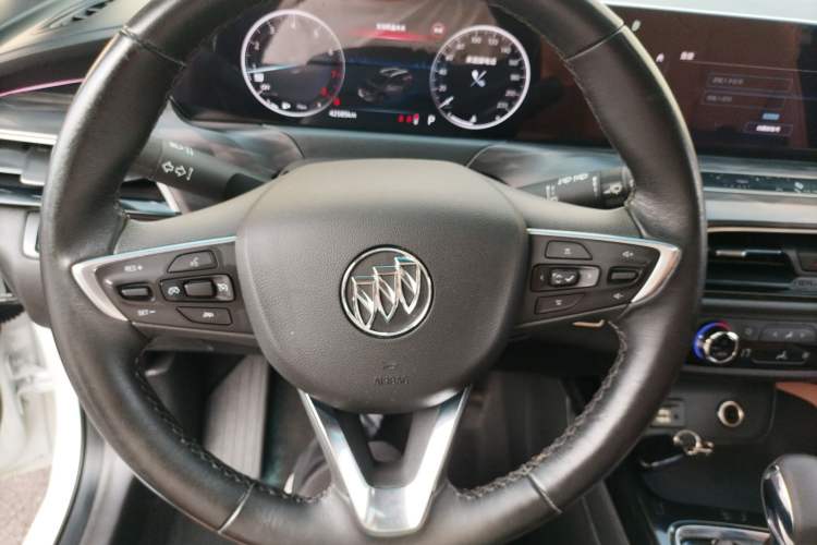 Used Buick GL6 2021 323T Mild Hybrid Connect Luxury Model Steering Wheel