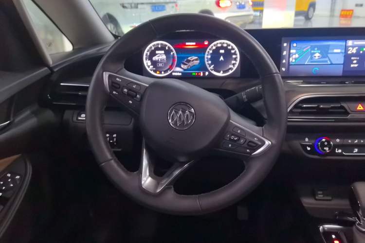 Used Buick GL6 2021 323T Mild Hybrid Connect Luxury Model Steering Wheel