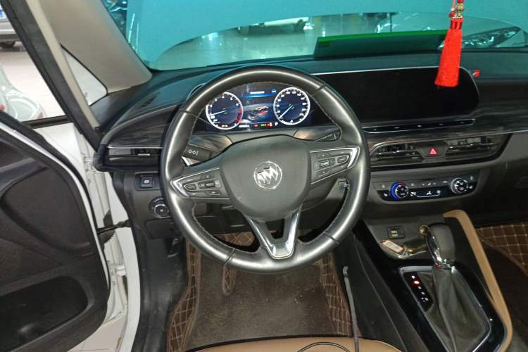 Used Buick GL6 2021 323T Mild Hybrid Connect Luxury Model Steering Wheel