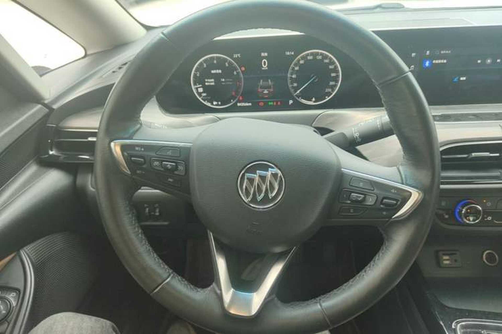 Used Buick GL6 2021 323T Mild Hybrid Connect Prestige Model Steering Wheel