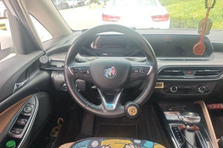 Used Buick GL6 2021 323T Mild Hybrid Connect Luxury Model Steering Wheel