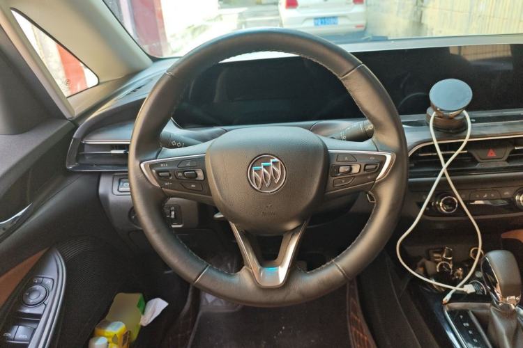 Used Buick GL6 2021 323T Mild Hybrid Connect Luxury Model Steering Wheel