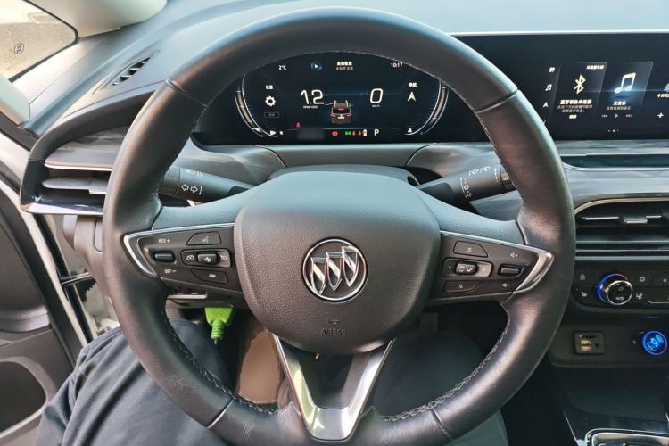 Used Buick GL6 2021 323T Mild Hybrid Connect Prestige Model Steering Wheel
