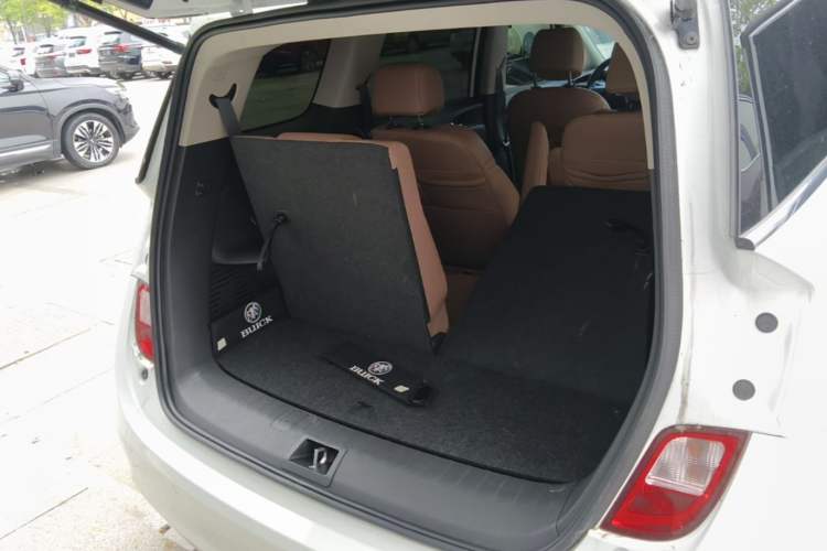 Used Buick GL6 2021 323T Mild Hybrid Connect Prestige Model Trunk