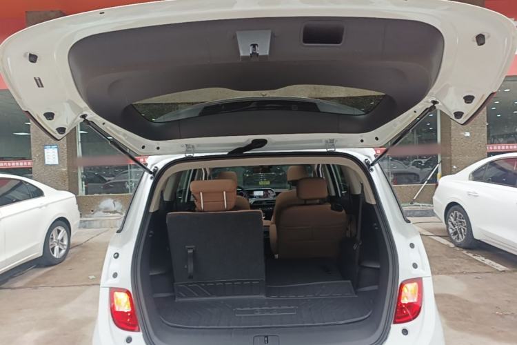 Used Buick GL6 2021 323T Mild Hybrid Connect Luxury Model Trunk