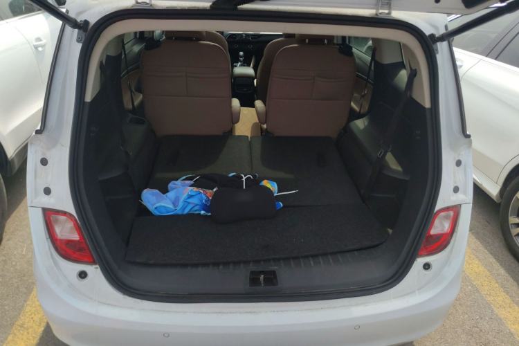 Used Buick GL6 2021 323T Mild Hybrid Connect Prestige Model Trunk
