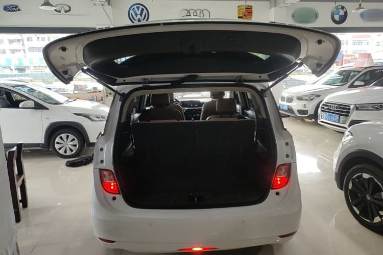 Used Buick GL6 2021 323T Mild Hybrid Connect Luxury Model Trunk