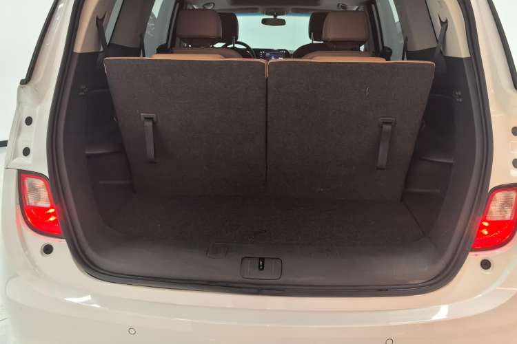 Used Buick GL6 2021 323T Mild Hybrid Connect Luxury Model Trunk