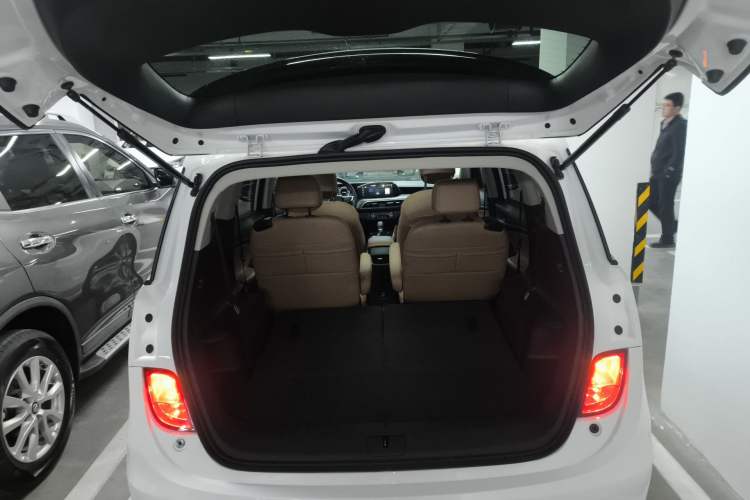 Used Buick GL6 2021 323T Mild Hybrid Connect Luxury Model Trunk