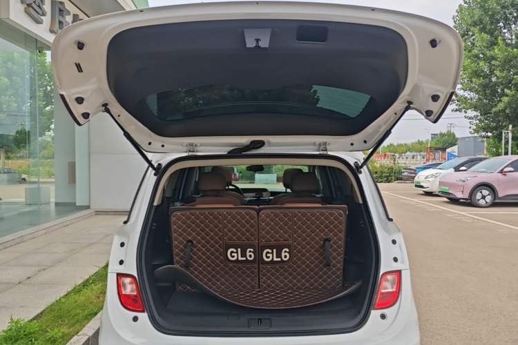 Used Buick GL6 2021 323T Mild Hybrid Connect Luxury Model Trunk