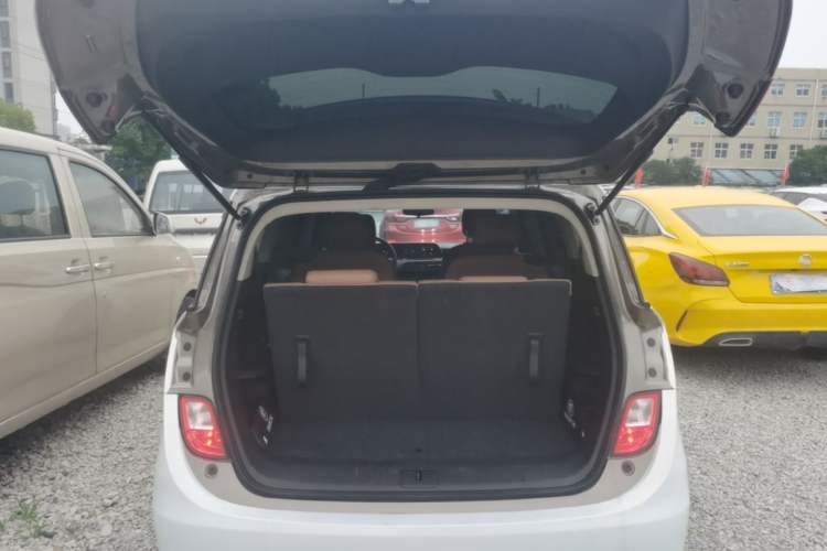Used Buick GL6 2021 323T Mild Hybrid Connect Luxury Model Trunk