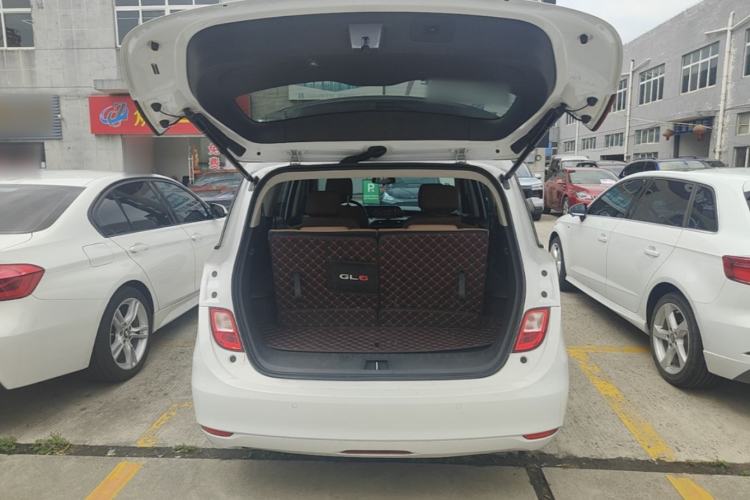 Used Buick GL6 2021 323T Mild Hybrid Connect Prestige Model Trunk