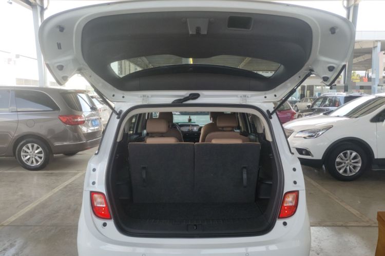 Used Buick GL6 2021 323T Mild Hybrid Connect Luxury Model Trunk